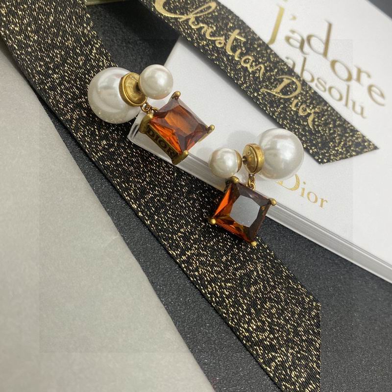 Dior Earring 03lyr70